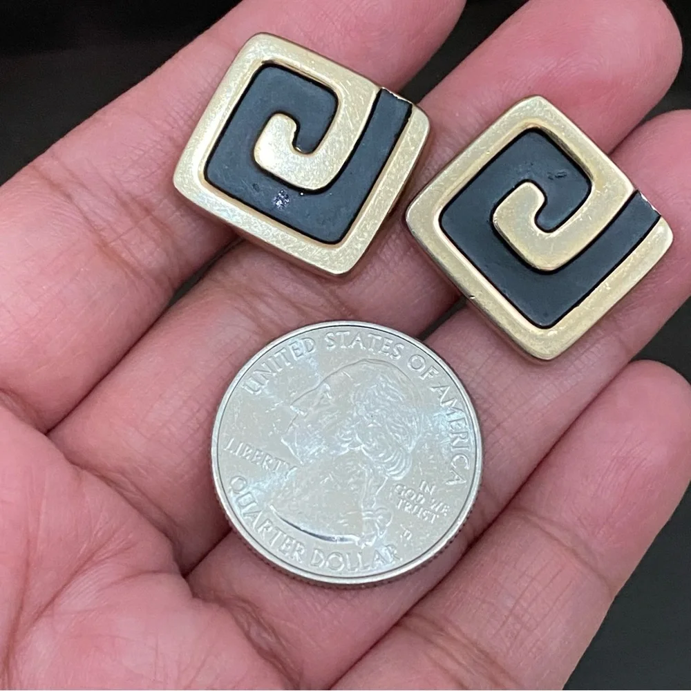 Vintage HICKOK Signed Square Spiral Gold-tone Black Cufflinks